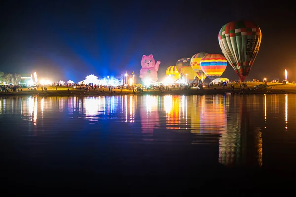 热气球节，Singhapark 国际气球嘉年华到 2017 年，Ch — 图库照片