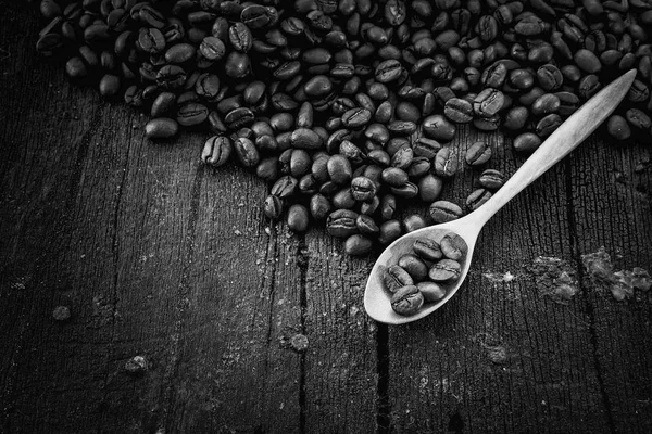 Kawa i fasoli na łyżkę. — Zdjęcie stockowe