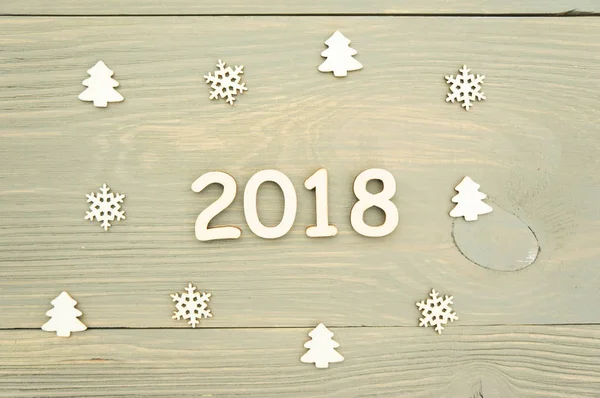 2018 ahşap arka plan ve Noel dekorasyonları ahşap rakamlar yıl