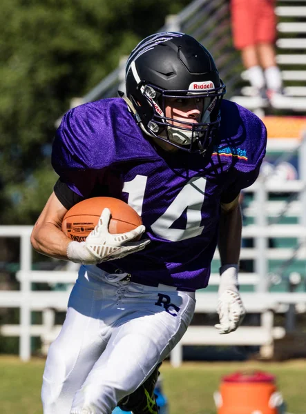 Action de football au lycée — Photo