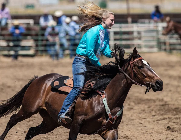 Hermosa reina del rodeo —  Fotos de Stock