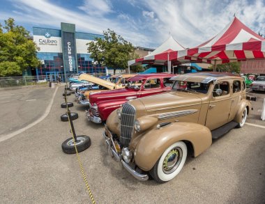 Bir gün Auto Show'da