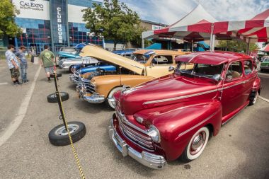 Bir gün Auto Show'da