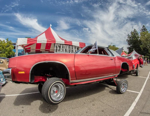 Bir gün Auto Show'da