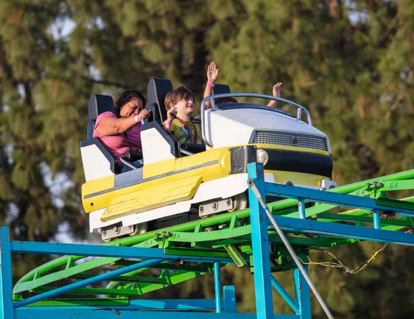California State Fair Résztvevők Élvezik Swing Ride Sacramento Kalifornia 2017 — Stock Fotó
