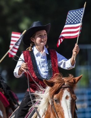 Scott Vadisi zevk Park Rodeo Etna, Kaliforniya'da küçük matkap takım üyesi rides