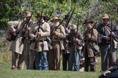 Amerikan İç Savaşı reenactors kırmızı blöf, Kaliforniya'da köpek Adası Event'de eylem. 28 Nisan 2018. 