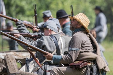 Amerikan İç Savaşı reenactors kırmızı blöf, Kaliforniya'da köpek Adası Event'de eylem. 29 Nisan 2018