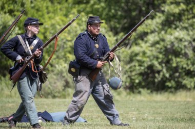 Amerikan İç Savaşı reenactors kırmızı blöf, Kaliforniya'da köpek Adası Event'de eylem. 29 Nisan 2018