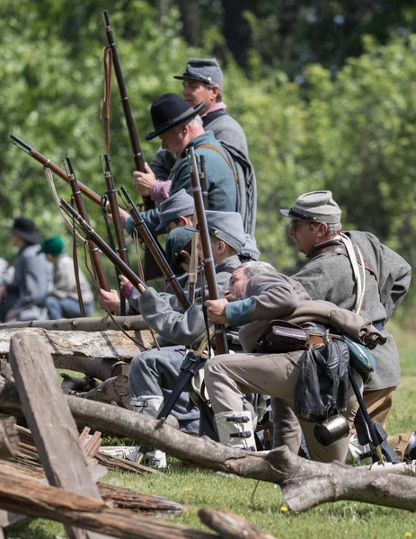 Amerikan İç Savaşı reenactors kırmızı blöf, Kaliforniya'da köpek Adası Event'de eylem. 29 Nisan 2018