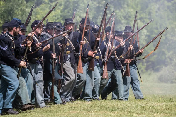 Rievocatori Della Guerra Civile Americana Azione All Evento Dog Island — Foto Stock