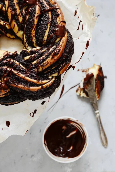 Kringle Estonio Brioche Con Amapola Chocolate Corona Flores Horneando Pasteles — Foto de Stock