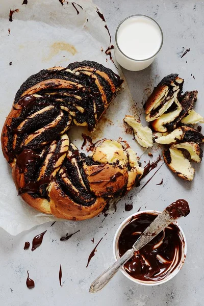 Ests Kringle Brioche Met Poppy Chocolade Krans Bakken Nationale Gebak — Stockfoto