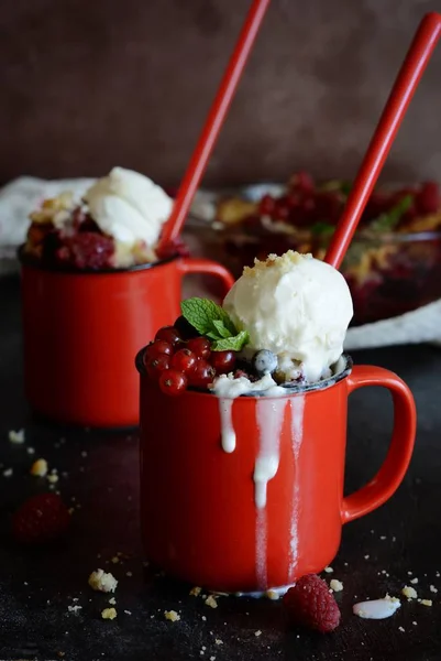 Crabe Des Fruits Dans Crumble Avec Des Baies Été Dessert — Photo