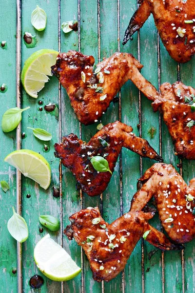 Hot Buffalo Chicken Wings Soy Sauce Dressing Green Onions Lime — Stock Photo, Image