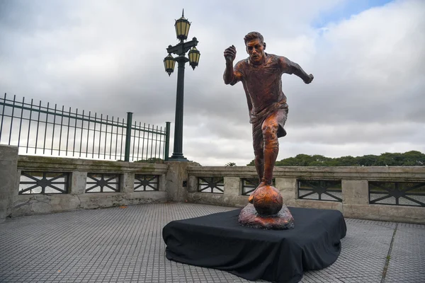 Escultura de la estrella del fútbol Lionel Messi — Foto de Stock