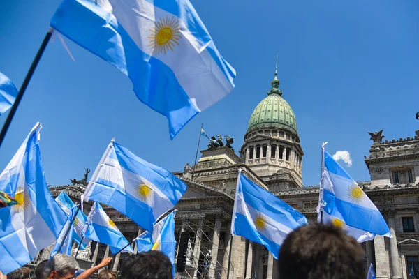 People wave Argentine flags at the Congress — Stock Photo, Image
