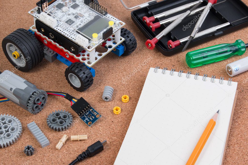 Start learning robotic, building a simple car robot with microcontroller and notebook.