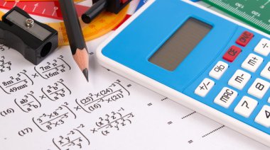 Matematik, Matematik denklemleri yakın çekim. Matematik Ödev veya matematik sınavları.