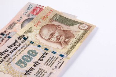 Hindistan Rupisi 500 ve 1000 banknot.