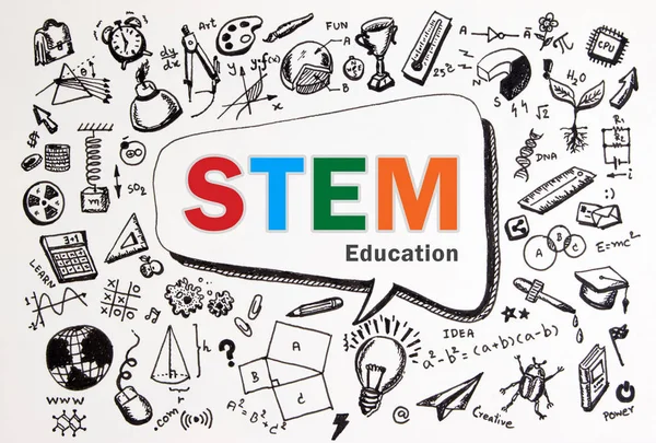 Doodle of STEM education background. STEM - ciencia, tecnología, ingeniería y matemáticas de fondo con doodle icono de la educación. Concepto de formación STEM . —  Fotos de Stock