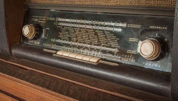 Madeira Vintage Rádio Analógico Antigo Com Mostrador Rádio Mesa Madeira — Fotografia de Stock