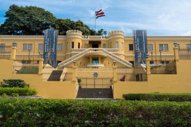 Kosta Rika Ulusal Müzesi 'nden Plaza de la Democracia manzarası. Ulusal Kosta Rika Müzesi San Jose şehir merkezindeki Demokrasi Meydanı 'nda.