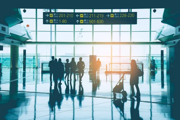 Silueta Gente Negocios Grupo Pasajero Viajero Turista Grupo Caminando Aeropuerto — Foto de Stock