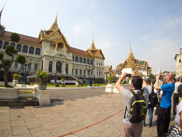 グランド パレス ・ ワット ・ プラ ・ ケオ寺、バンコク、タイ — ストック写真