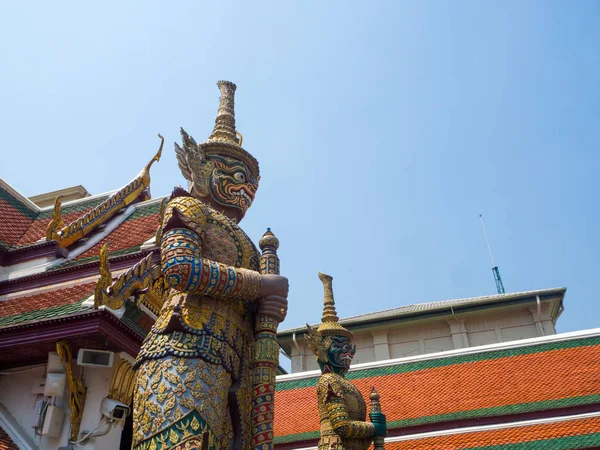 Opiekun w Wat Phra Kaew Grand Palace Bangkok — Zdjęcie stockowe