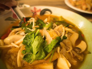 Tom yum konserve balık Tayland Baharatlı çorba