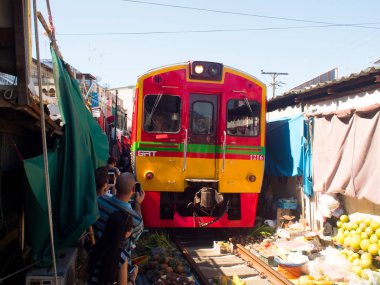 Şemsiye Pazar (Maeklong demiryolu Pazar) Tayland