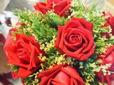 kutlama kavram gül buketi