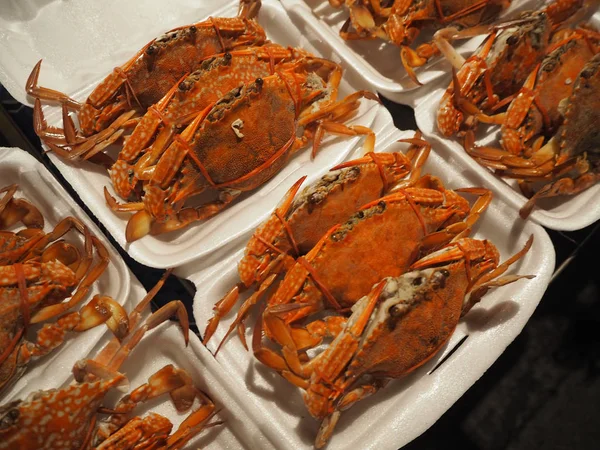 Krabbor kokt och redo att äta — Stockfoto
