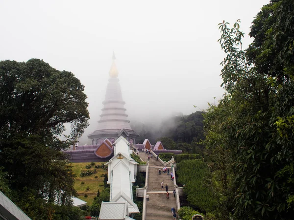 Phra mahatat nabhamethanidol e nabhapolbhumisiri chiang mai — Fotografia de Stock