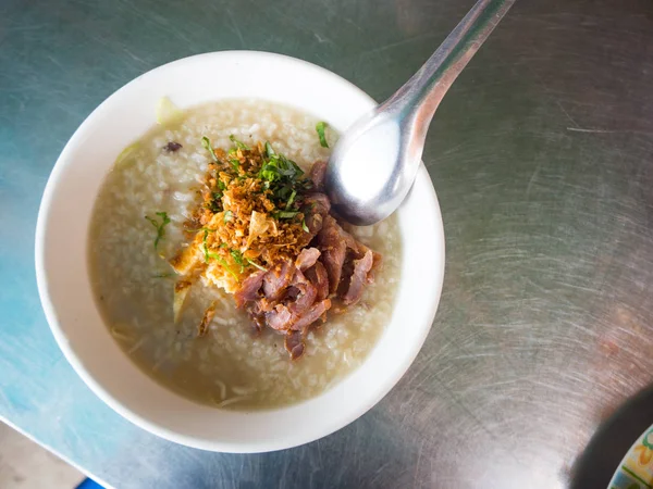 Kambodzsa élelmiszer-tészta rizzsel — Stock Fotó