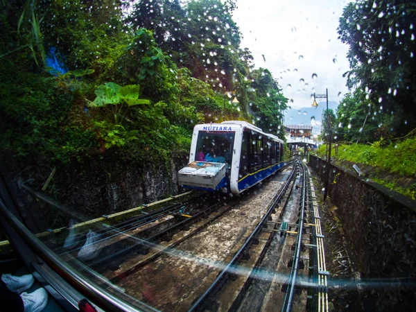 Penang Hill ile yağmur, Penang, Malezya