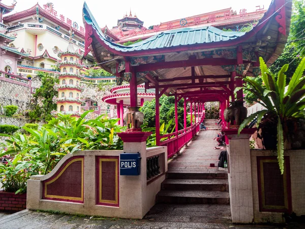 Hermoso paisaje Antiguo templo sagrado budista Kek Lok Si en Penan — Foto de Stock