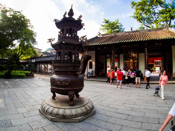 Guangzhou, Çin, Ağustos, 2017: Guangxiao Tapınağı bir olde