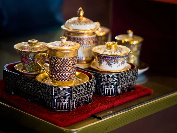 Tradiční thajské Benjarong, keramika, Thajsko — Stock fotografie