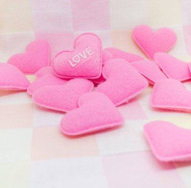 tatlı lov üzerinde pastel pembe kalp