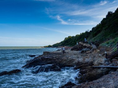 Rayong, Tayland - Haziran 2019 Rocky plajı, Khao Laem Ya Milli Parkı.