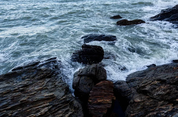 Waves Coming Rocky Shore — Stock Photo, Image