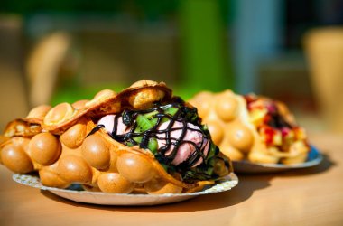 Hong Kong waffle bir plaka üzerinde