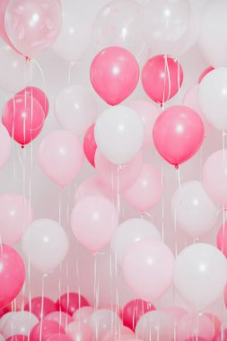 Pembe balonlu Oda