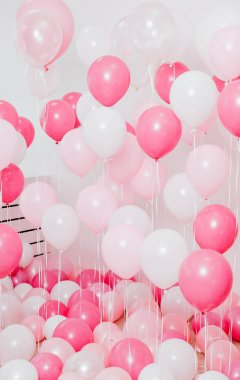 Pembe balonlu Oda
