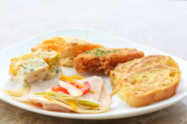 Kahvaltı set tavuk salam