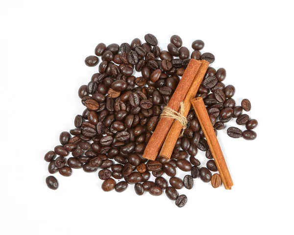 Kaffee war Zimtstangen — Stockfoto
