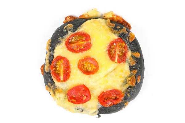 Svart träkol degen pizza — Stockfoto