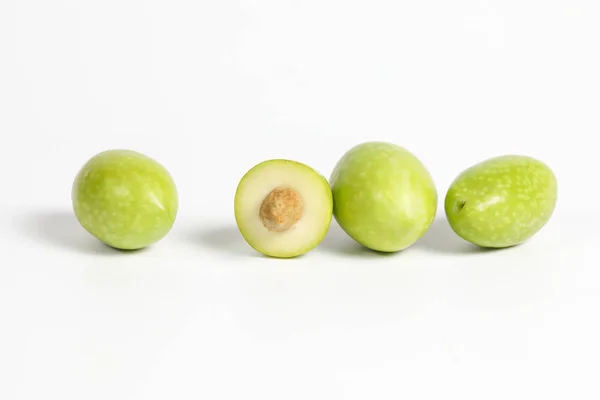 Oliva verde joven —  Fotos de Stock